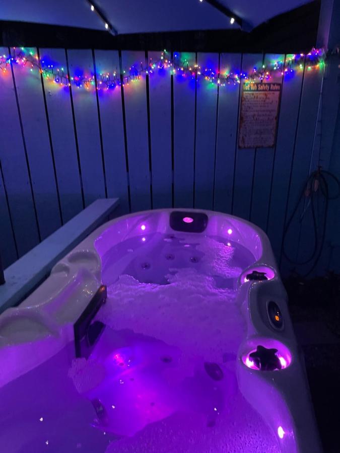 Bankhead Accommodation With Hot Tub Aberdeenshire Gamrie Exteriör bild
