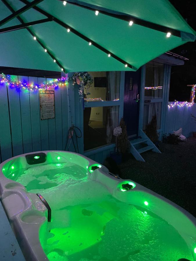 Bankhead Accommodation With Hot Tub Aberdeenshire Gamrie Exteriör bild