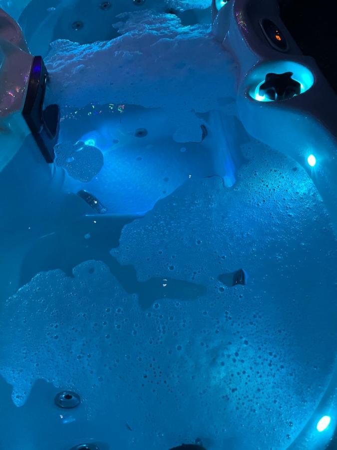 Bankhead Accommodation With Hot Tub Aberdeenshire Gamrie Exteriör bild