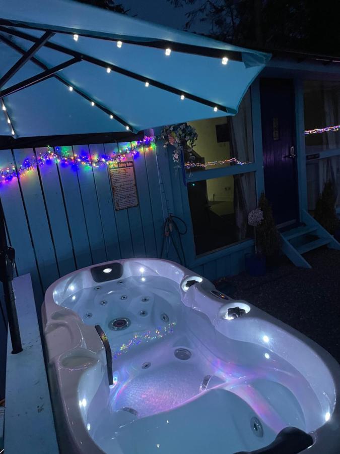 Bankhead Accommodation With Hot Tub Aberdeenshire Gamrie Exteriör bild
