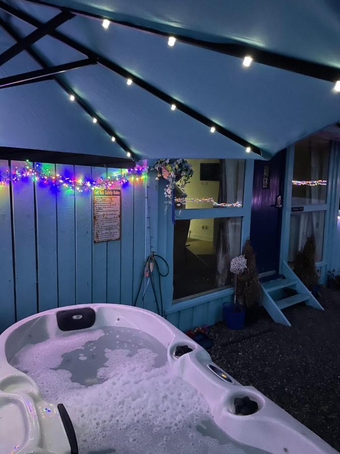 Bankhead Accommodation With Hot Tub Aberdeenshire Gamrie Exteriör bild