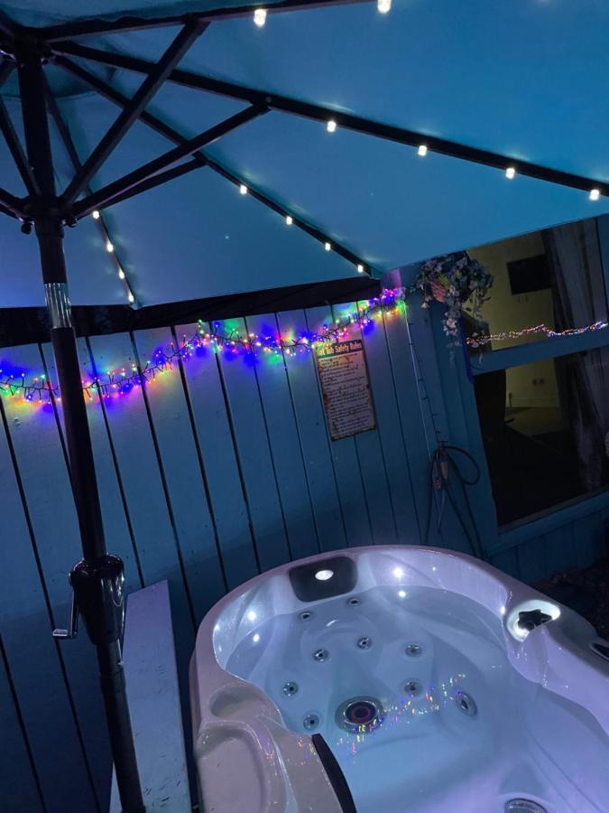 Bankhead Accommodation With Hot Tub Aberdeenshire Gamrie Exteriör bild